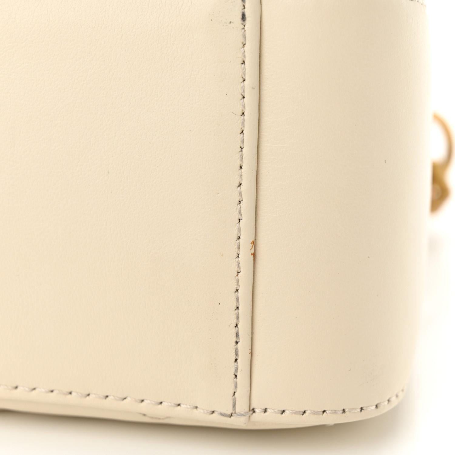 Gucci GG Marmont Calfskin Matelasse Shoulder Bag White Mini For Sale 10
