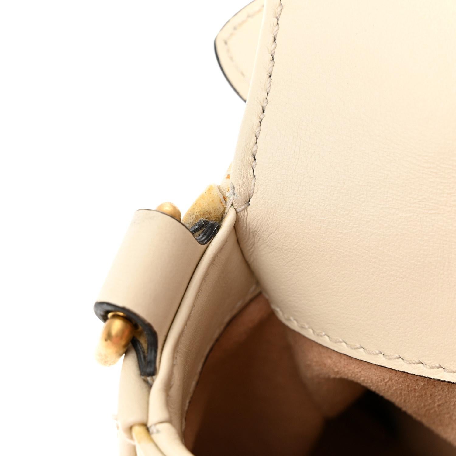 Gucci GG Marmont Calfskin Matelasse Shoulder Bag White Mini For Sale 5