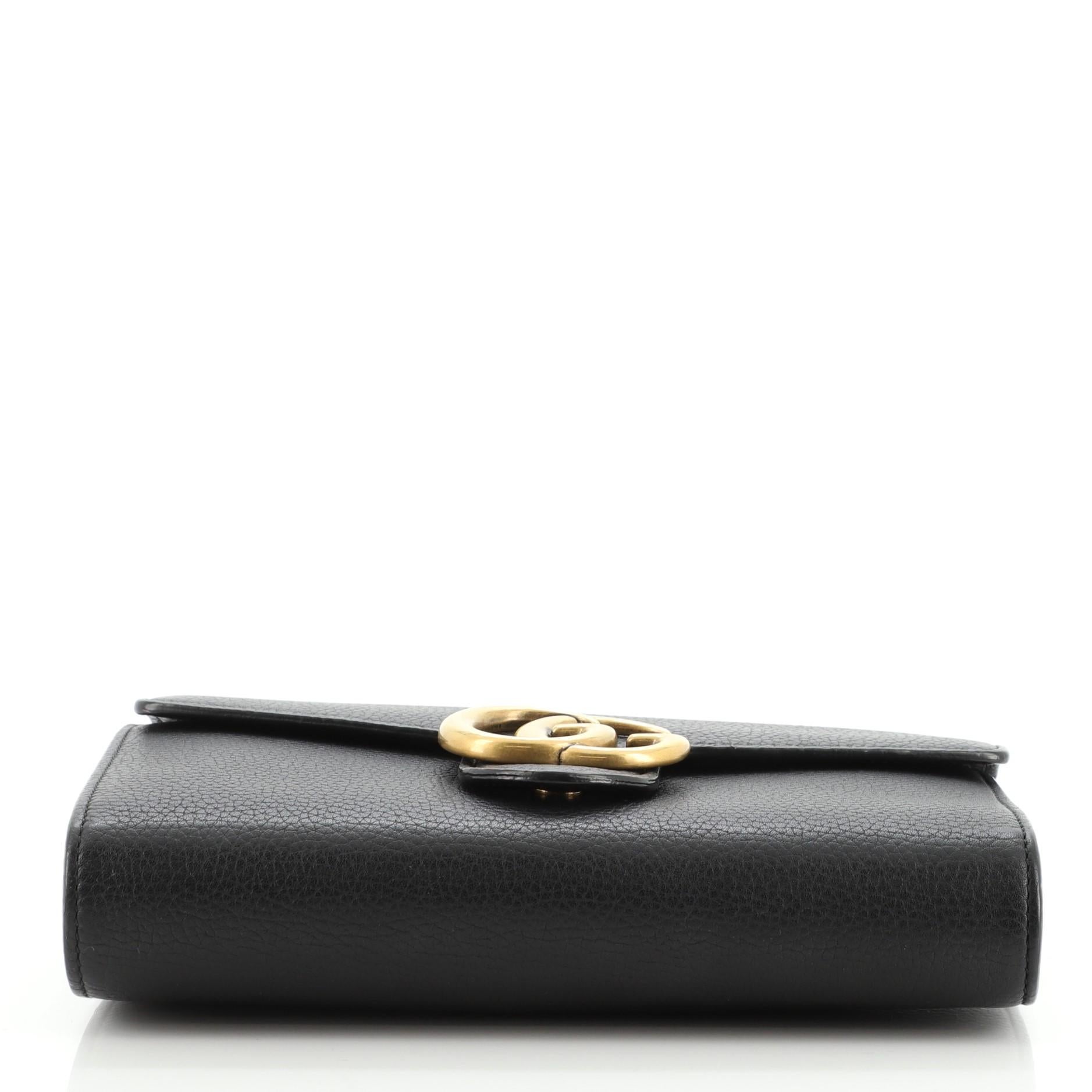 Gucci GG Marmont Kette Brieftasche aus Leder Mini im Zustand „Gut“ in NY, NY