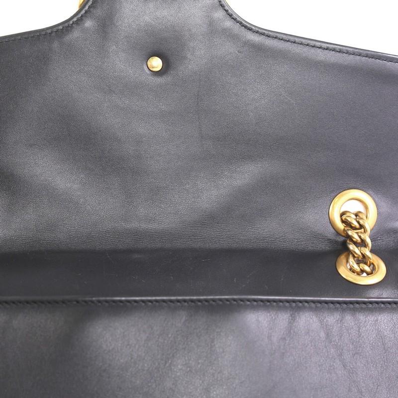 Gucci GG Marmont Flap Bag Matelasse Leather Medium  3