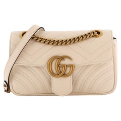 Gucci GG Marmont Flap Bag Matelasse Piel Mini