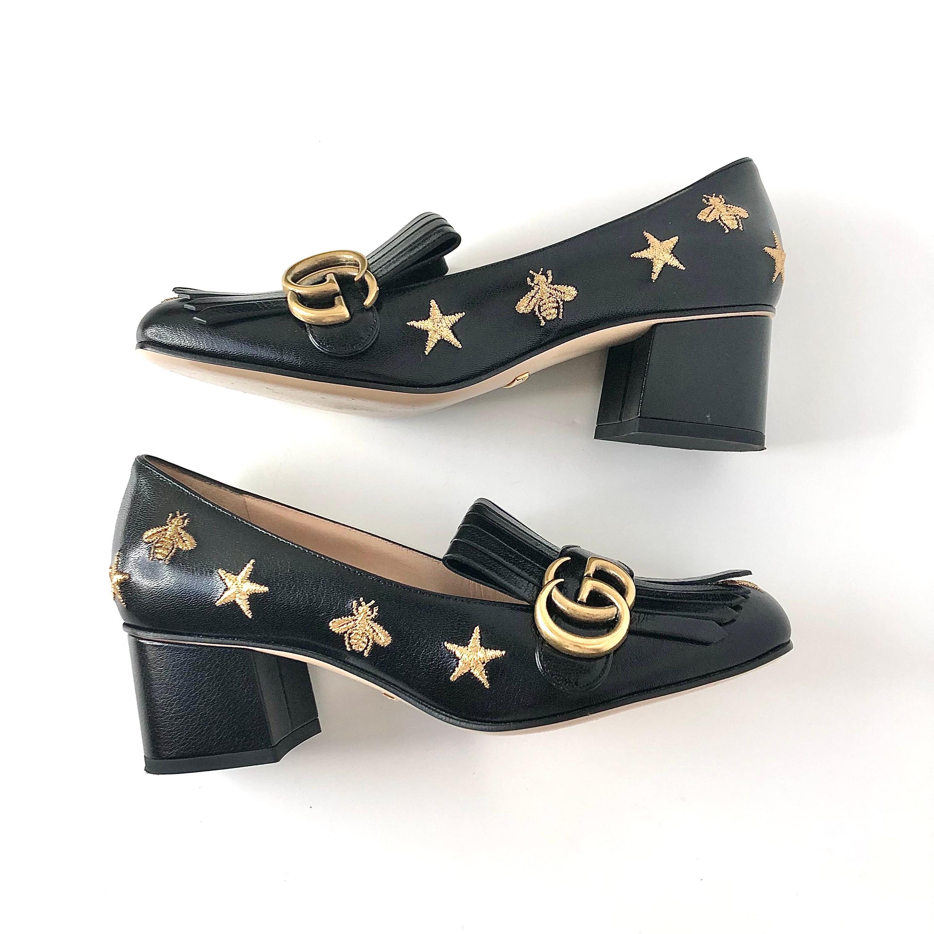 Gucci GG Marmont Fringe Quentin Bee Embroidered Platform Heeled Loafers Pumps 37 In condizioni ottime in vendita a Mechanicsville, VA