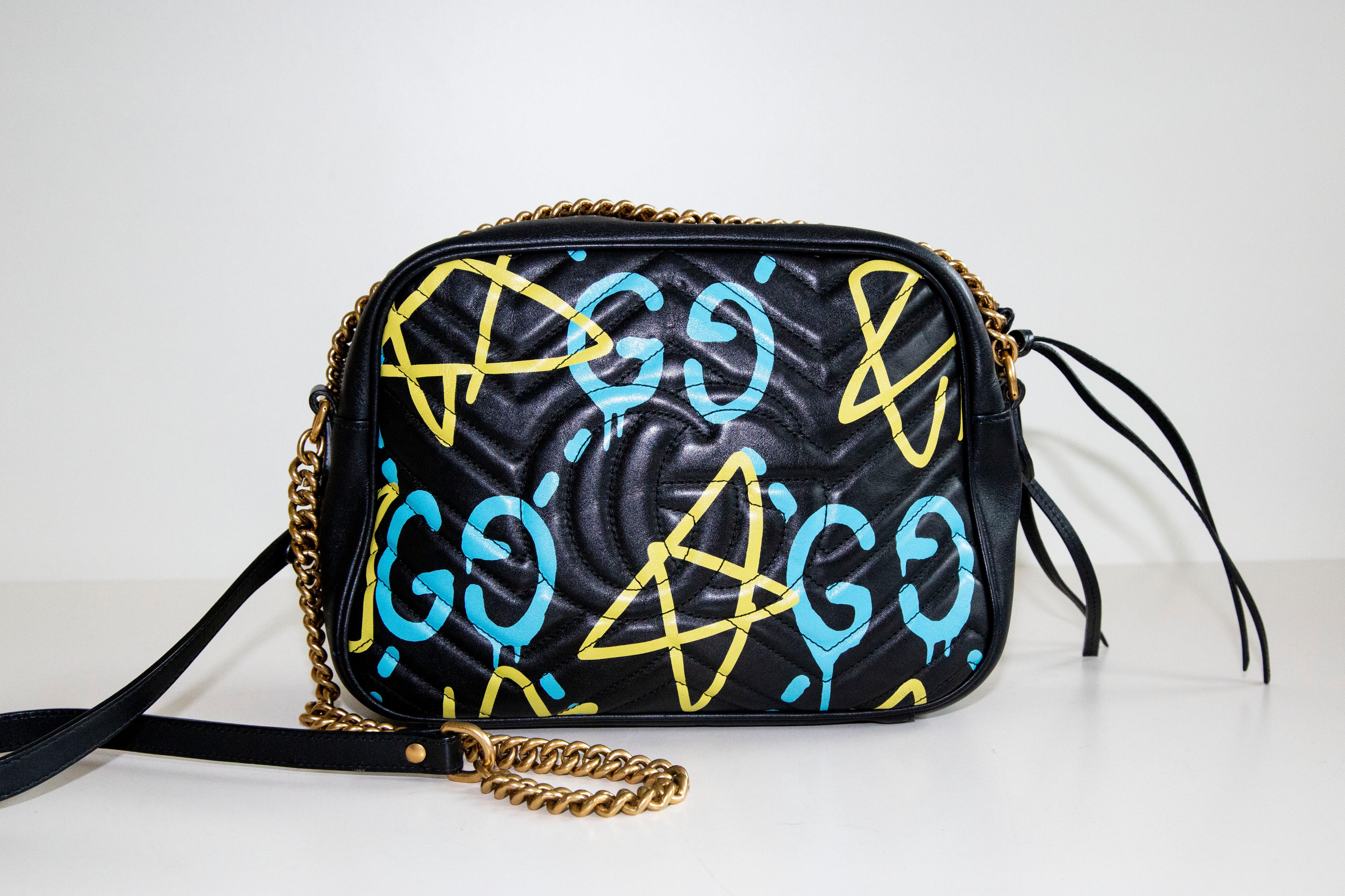 Gucci GG Marmont Ghost Chain Crossbody Bag In Good Condition For Sale In Arnhem, NL