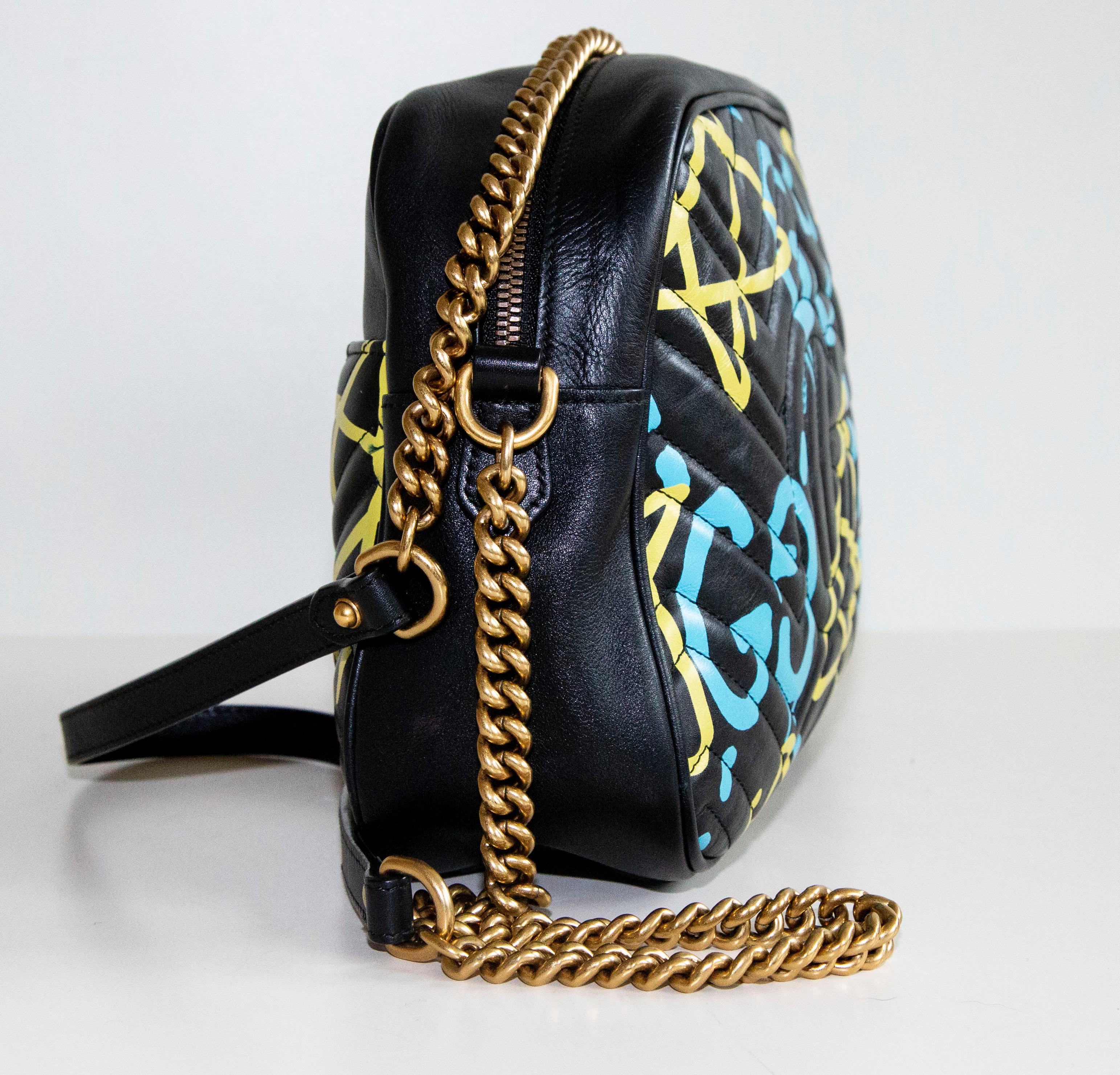 Women's or Men's Gucci GG Marmont Ghost Chain Crossbody Bag For Sale