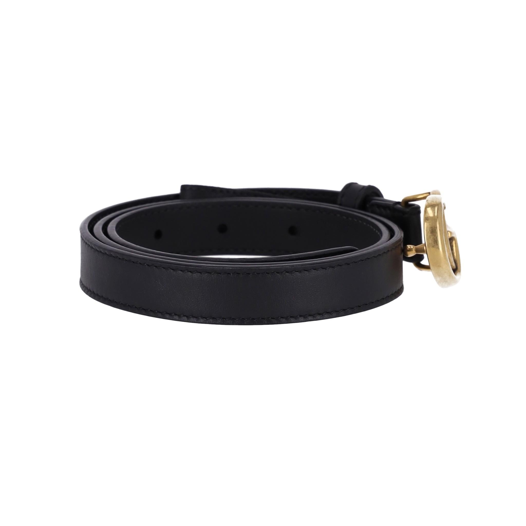 Gucci GG Marmont Leather Belt

Black leather belt with signature antique brass double G buckle.

Can be worn on the hips or at the waist. Rrp £400

Size – Length 90cm, Width 2cm

Condition – Very Good

Composition – Leather

Comes with – Belt Only