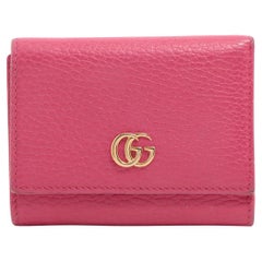 Gucci GG Marmont kompakte Portemonnaie aus Leder in Rosa