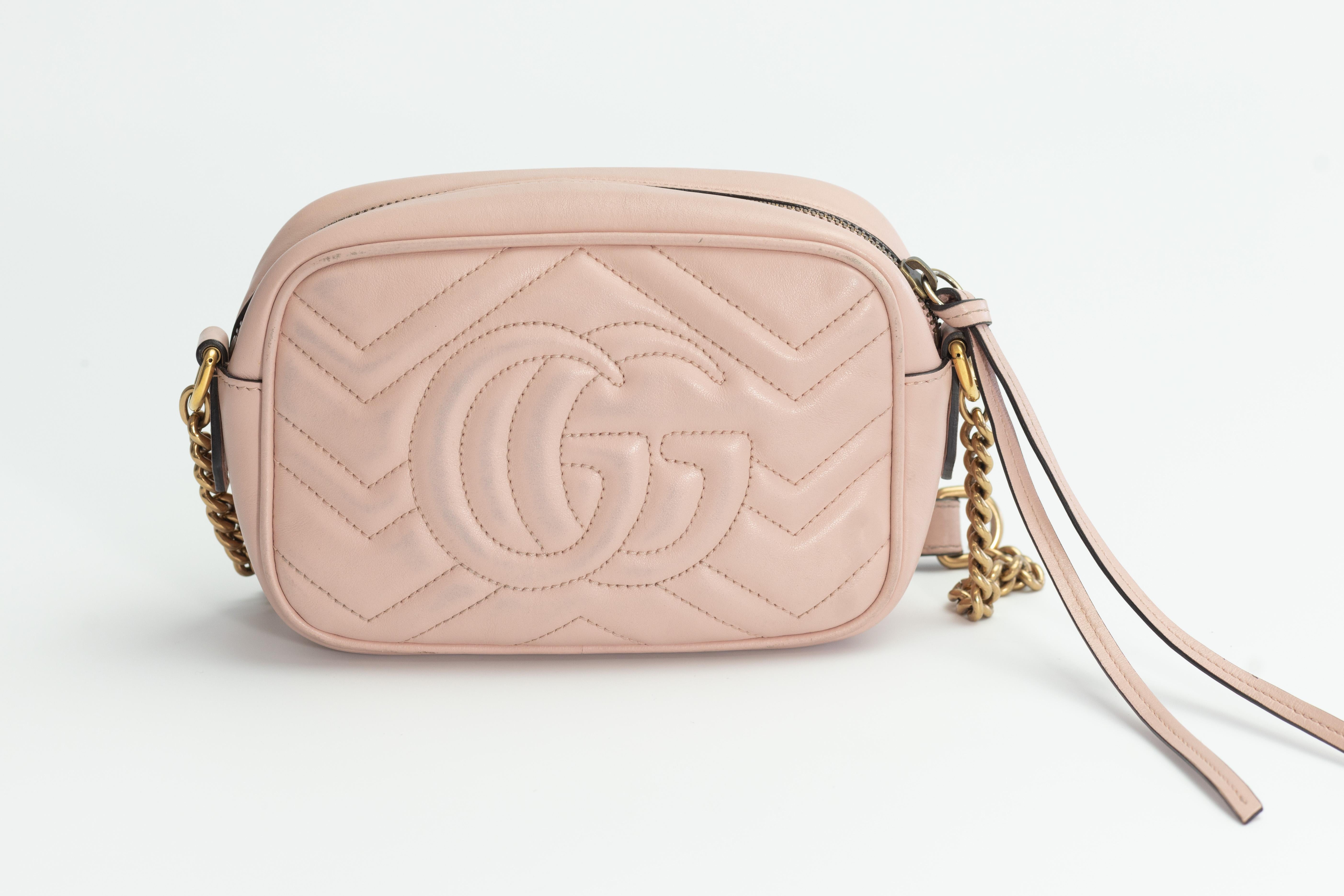 Gucci GG Marmont Mini Camera Bab Dusty Pink In Good Condition For Sale In Montreal, Quebec