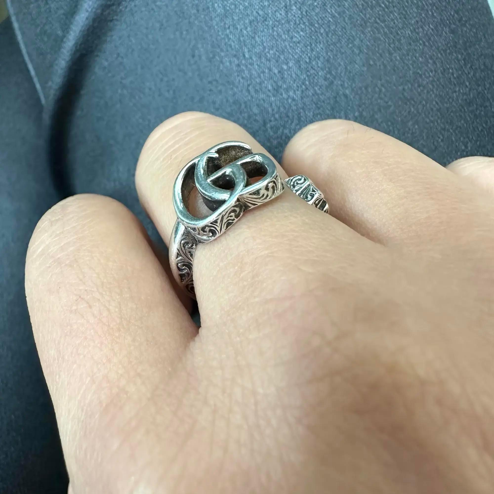 Gucci GG Marmont Portachiavi aperto in argento 925 A. Silver con finitura invecchiata Taglia 7 1