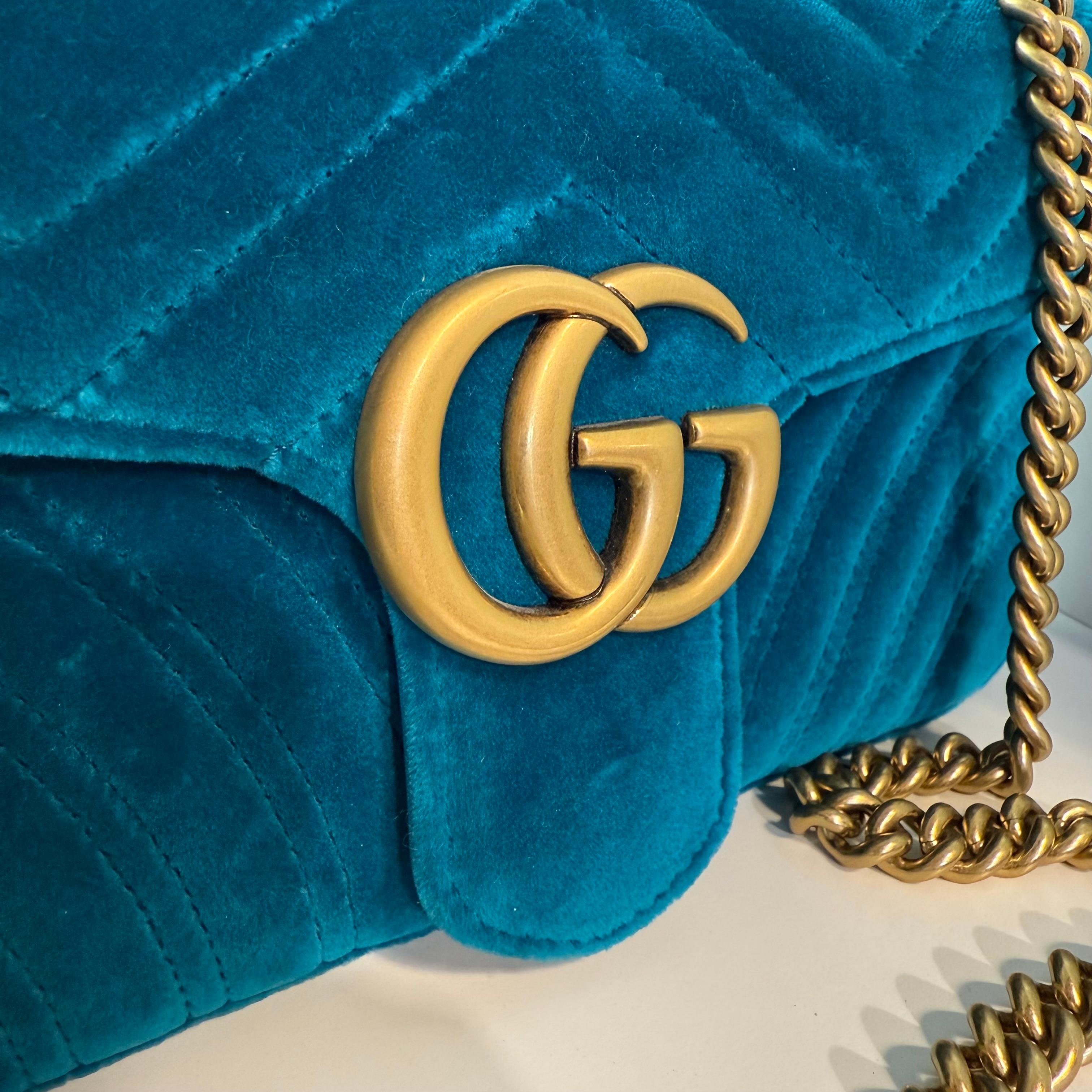 Gucci GG Marmont Petrol Blaue Tasche mit Kette im Zustand „Hervorragend“ in Gazzaniga (BG), IT