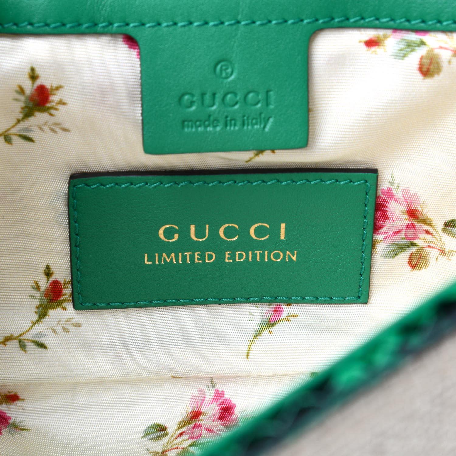 Gucci GG Marmont Raffia Matelasse Shoulder Bag Small For Sale 2