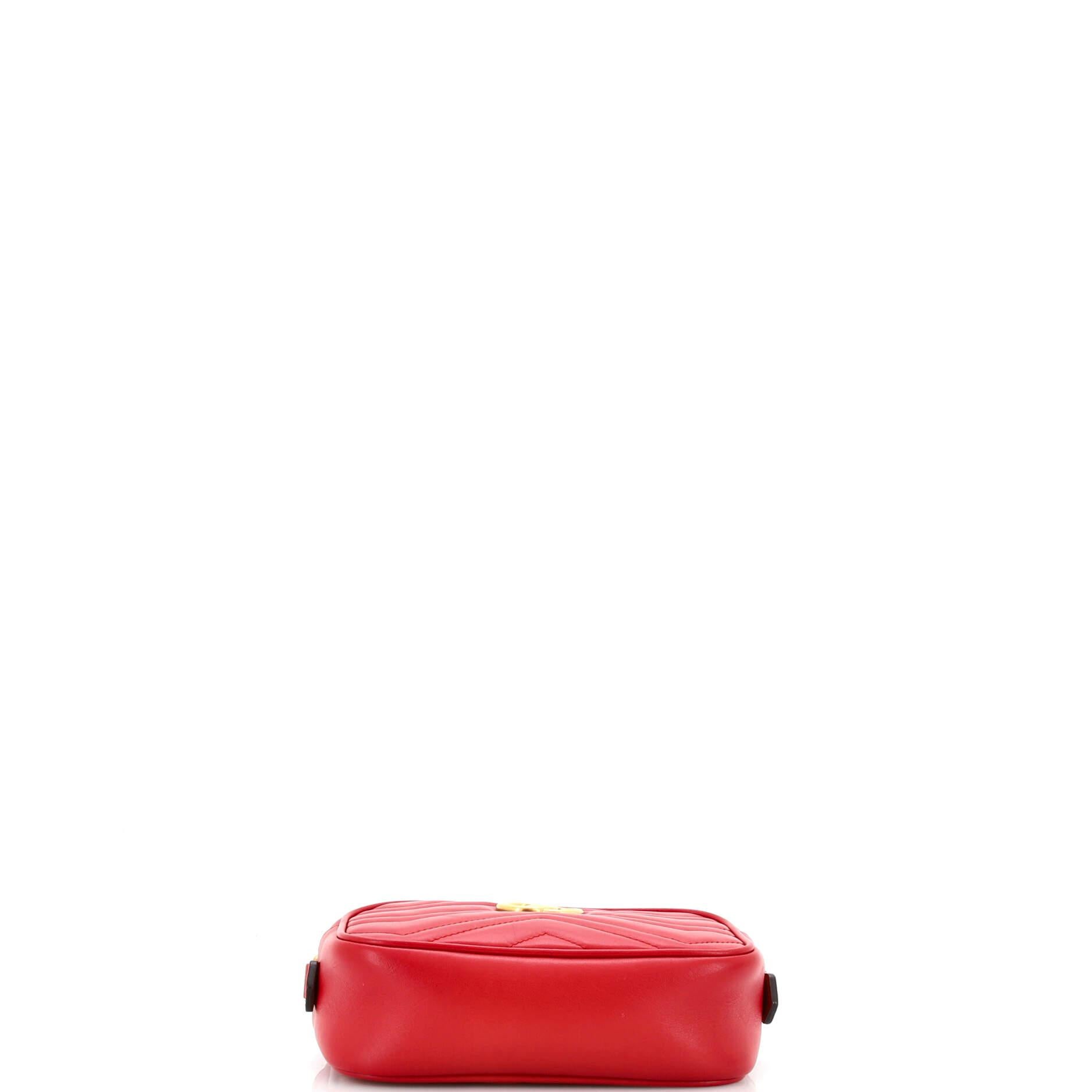 Women's or Men's Gucci GG Marmont Shoulder Bag Matelasse Leather Mini For Sale