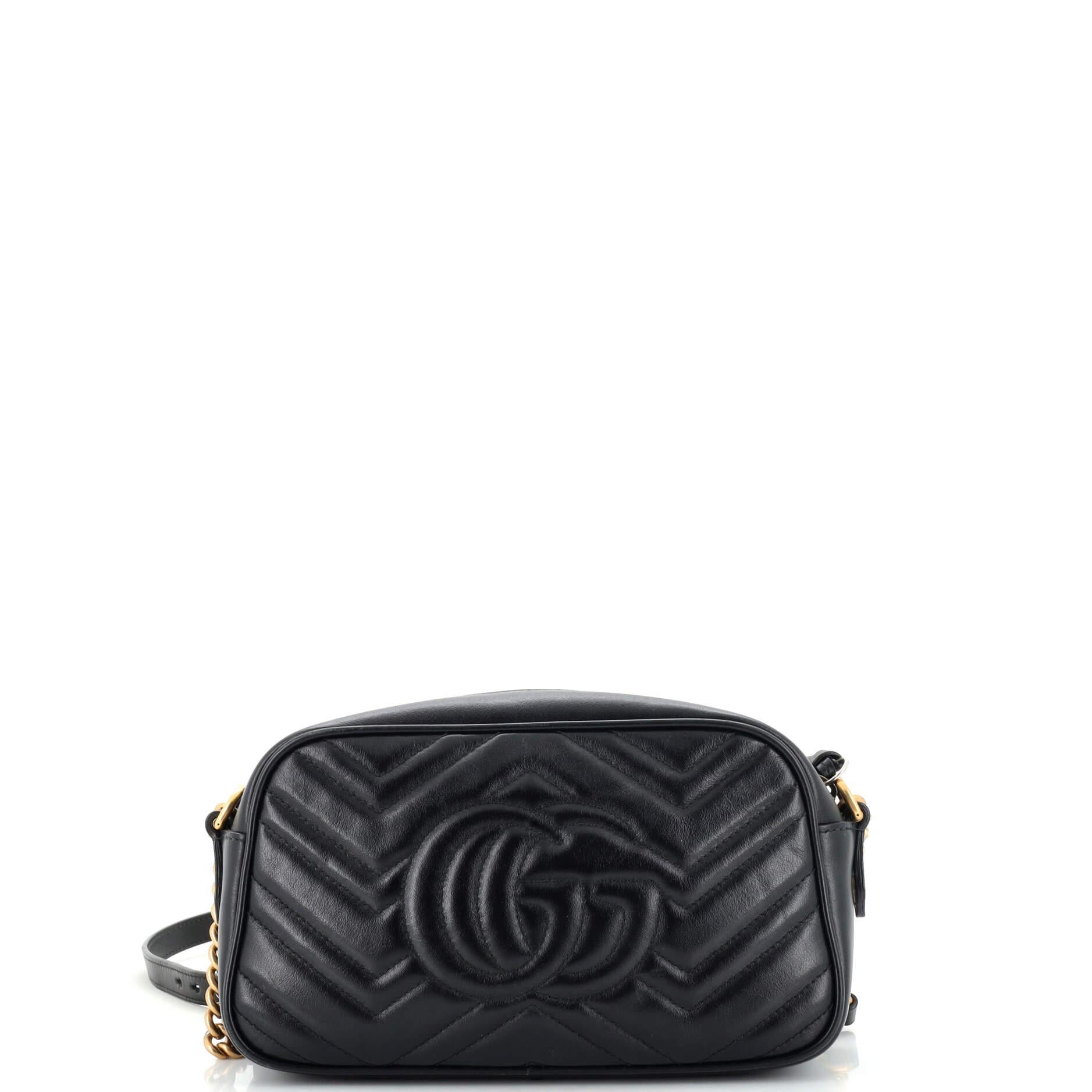 Gucci GG Marmont Shoulder Bag Matelasse Leather Small In Good Condition For Sale In NY, NY
