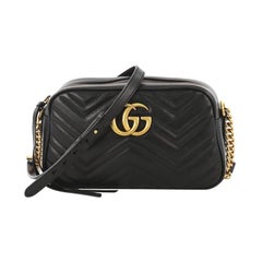 Gucci GG Marmont Shoulder Bag Matelasse Leather Small Gucci GG Marmont Shoulder Bag Matelasse Leather Small