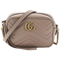 Gucci GG Marmont Shoulder Bag Matelasse Leather Small Gucci GG Marmont Shoulder Bag Matelasse Leather Small