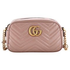 Gucci GG Marmont Bolso de hombro de cuero Matelasse Pequeño