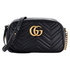 Gucci GG Marmont Bolso de hombro de cuero Matelasse Pequeño