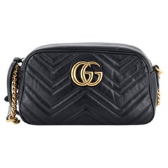 Gucci GG Marmont Bolso de hombro de cuero Matelasse Pequeño