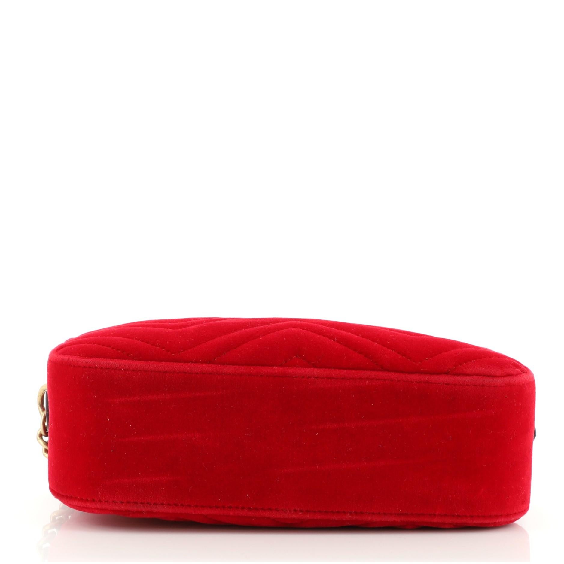 red velvet gucci bag