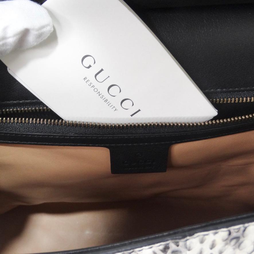 Petit sac à main Gucci GG Marmont en peau de serpent perlée avec poignée supérieure en vente 9