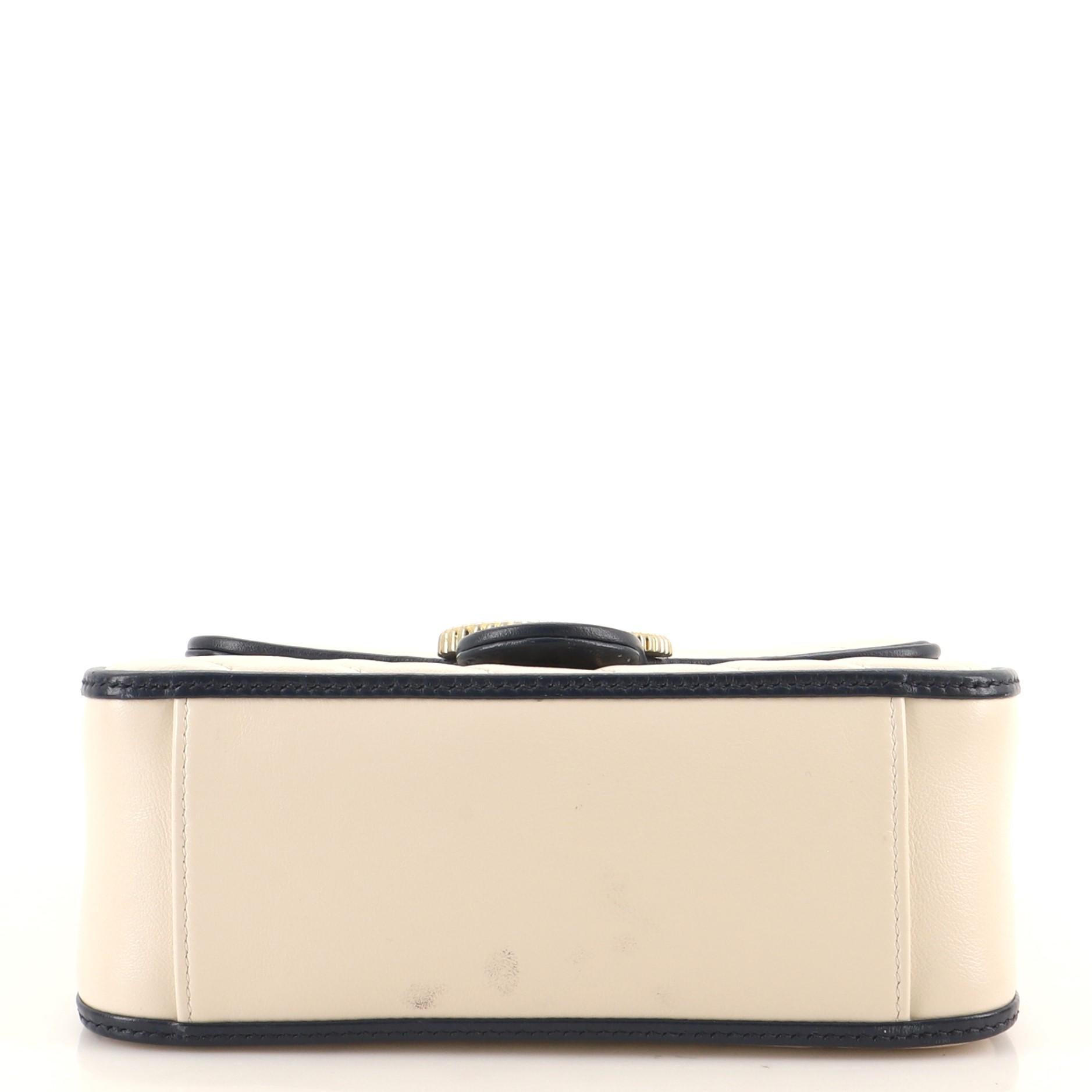 Gucci GG Marmont Top Handle Flap Bag Diagonal Gestepptes Leder Mini 1