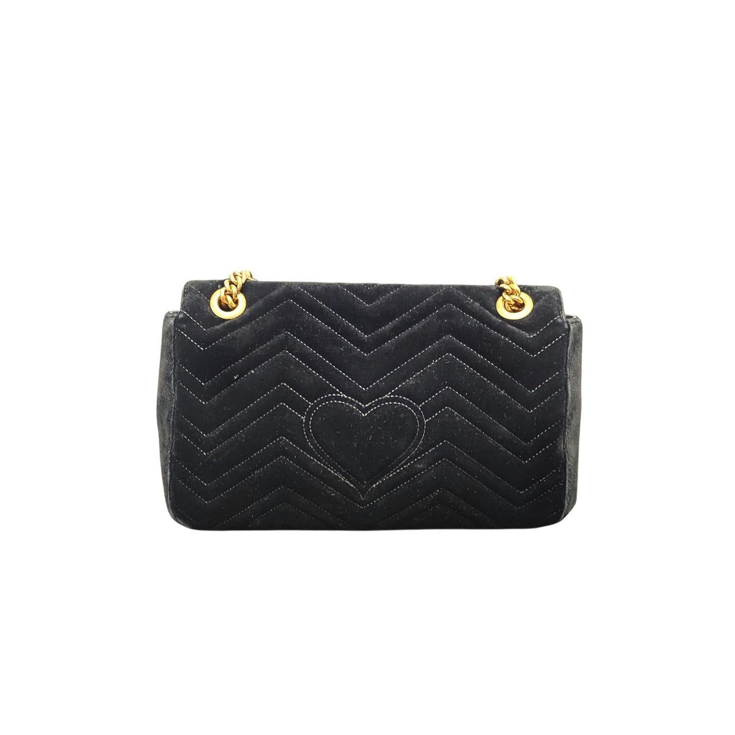 Noir Gucci GG Marmont Velvet Brodé Loved Medium Chain Bag en vente