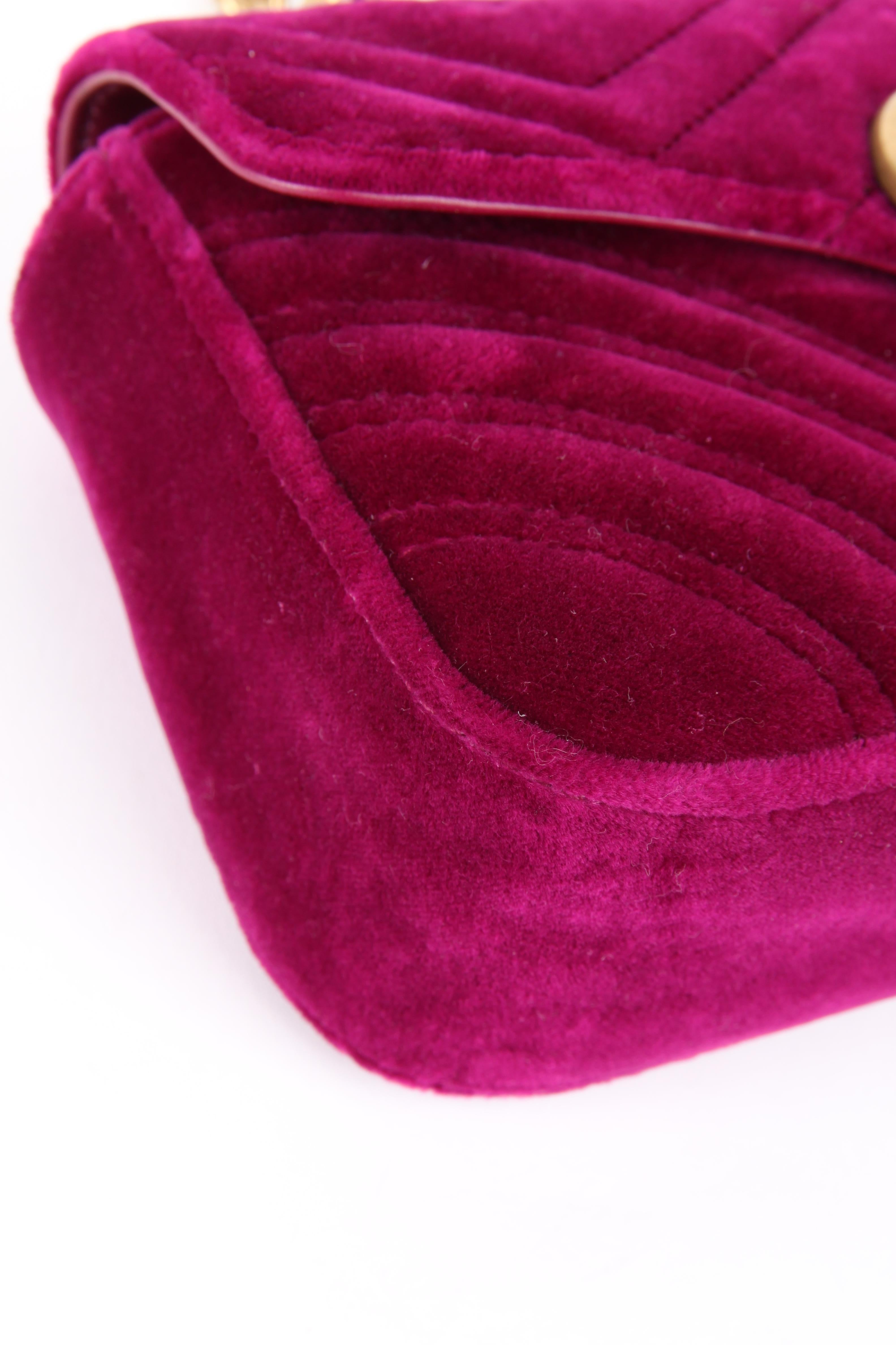 Purple Gucci GG Marmont Velvet Shoulder Bag in Fuchsia