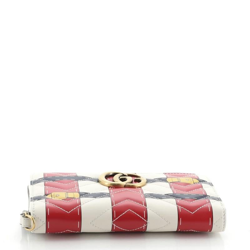gucci wristlet wallet