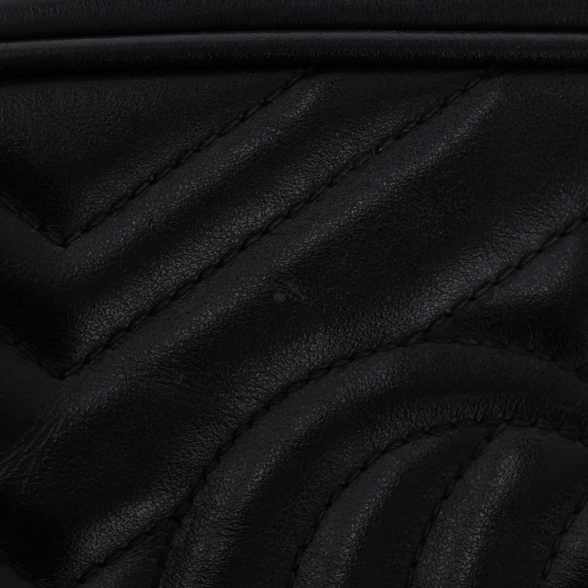 Gucci GG Marmot Matelasse Leather Mini Camera Bag en vente 6