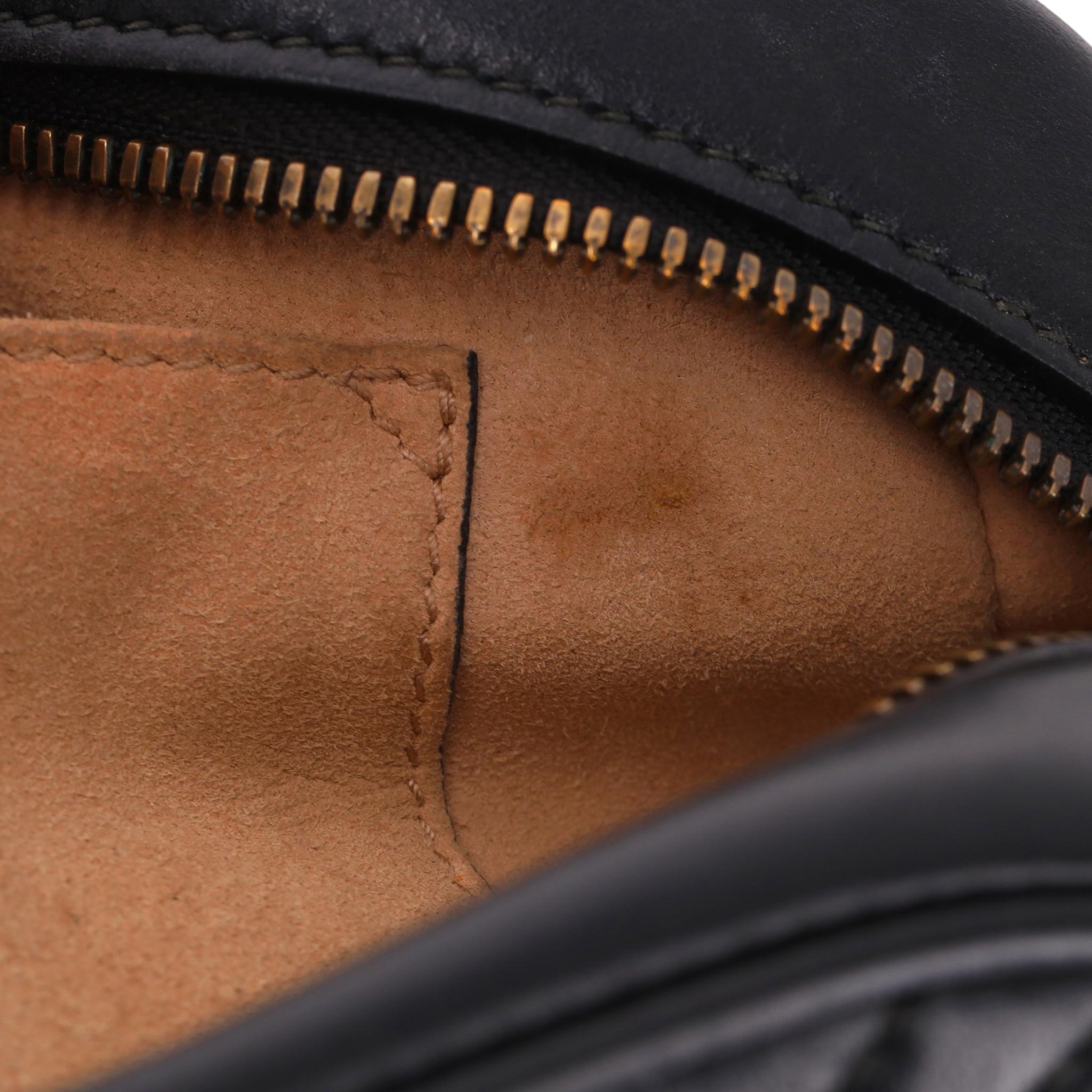 Gucci GG Marmot Matelasse Leather Mini Camera Bag en vente 8