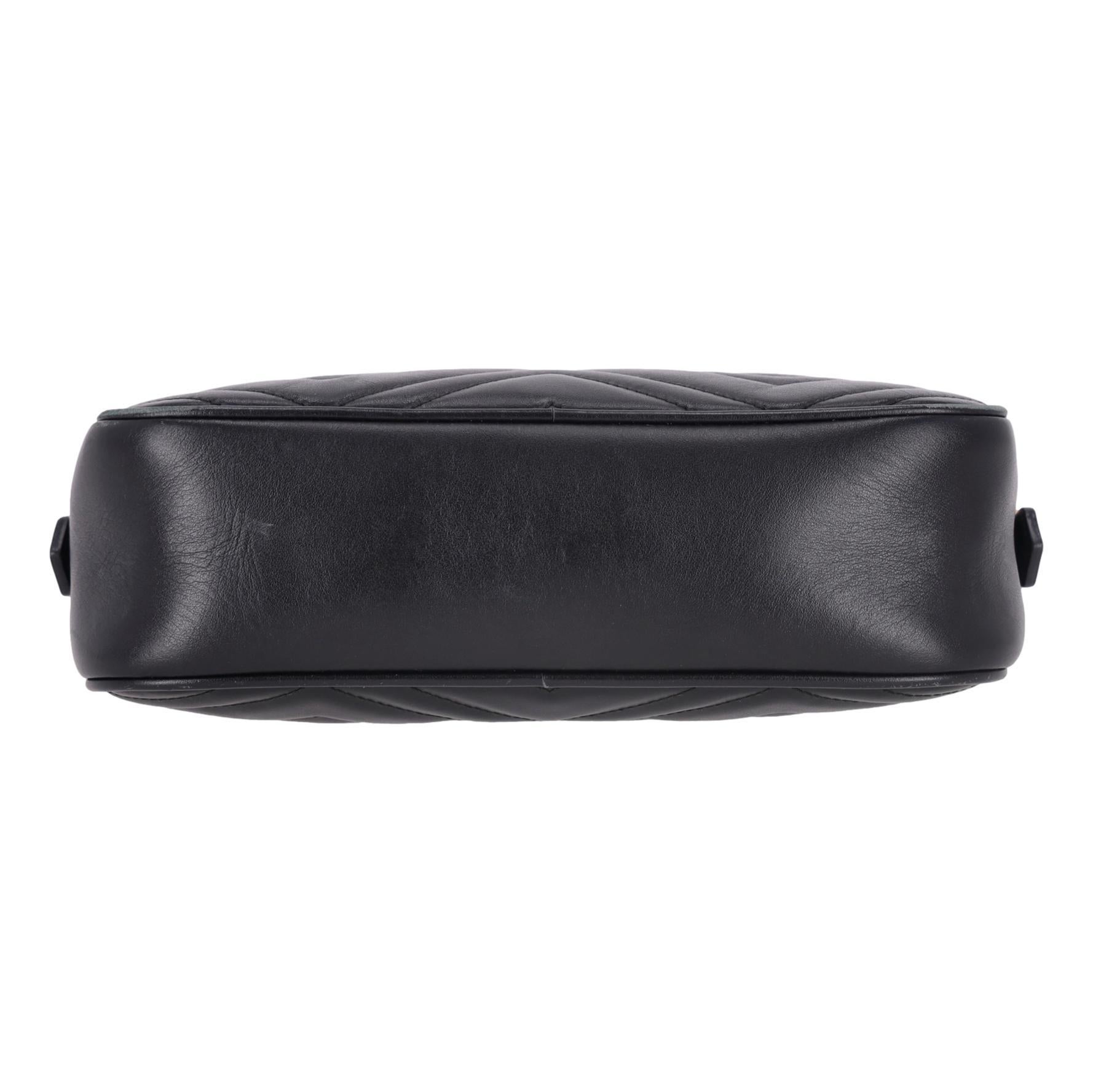 Gucci GG Marmot Matelasse Leather Mini Camera Bag Pour femmes en vente