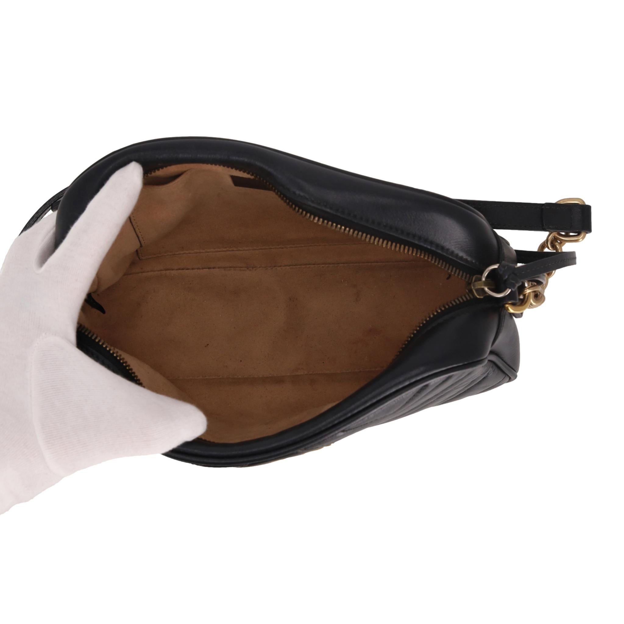 Gucci GG Marmot Matelasse Leather Mini Camera Bag en vente 1