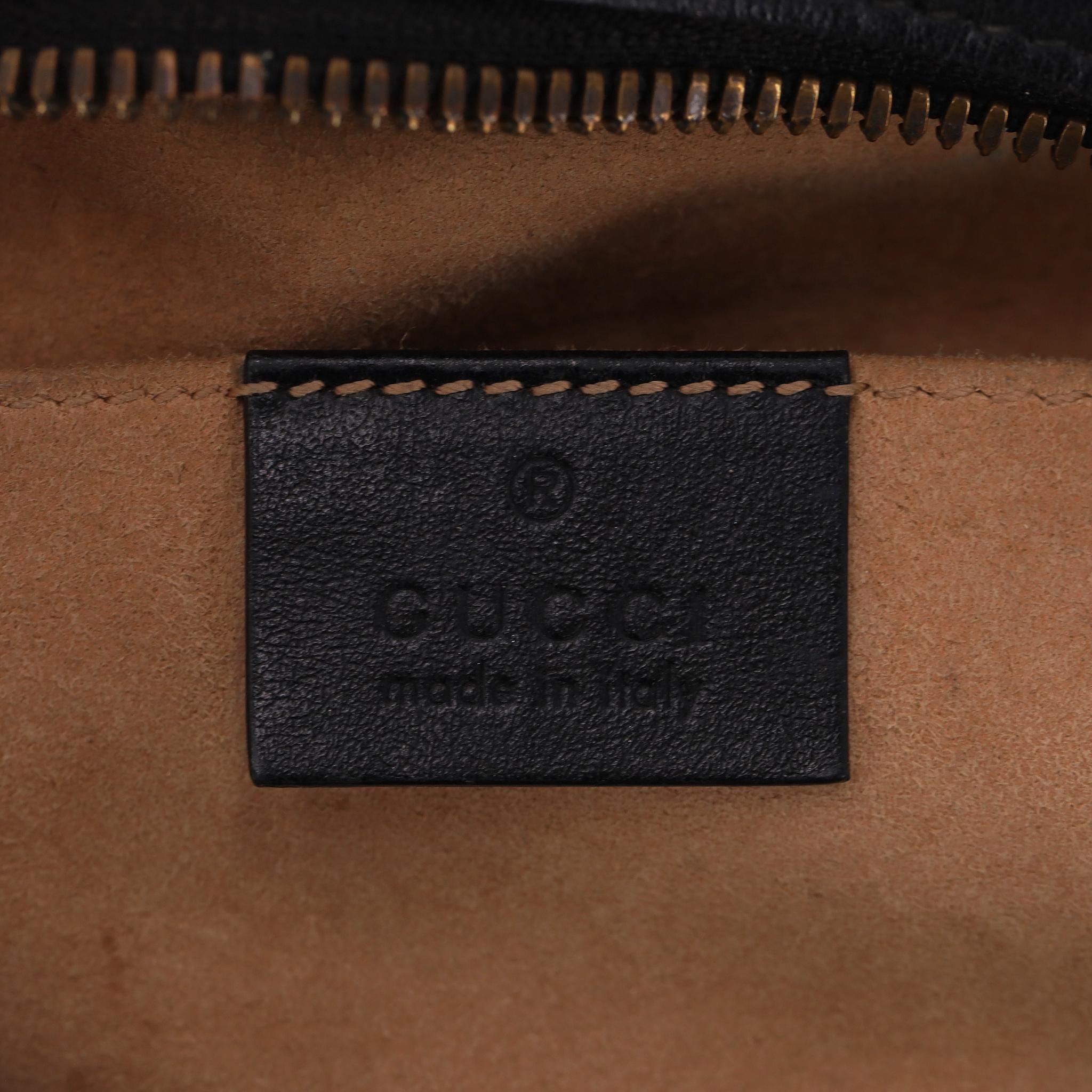 Gucci GG Marmot Matelasse Leather Mini Camera Bag en vente 3