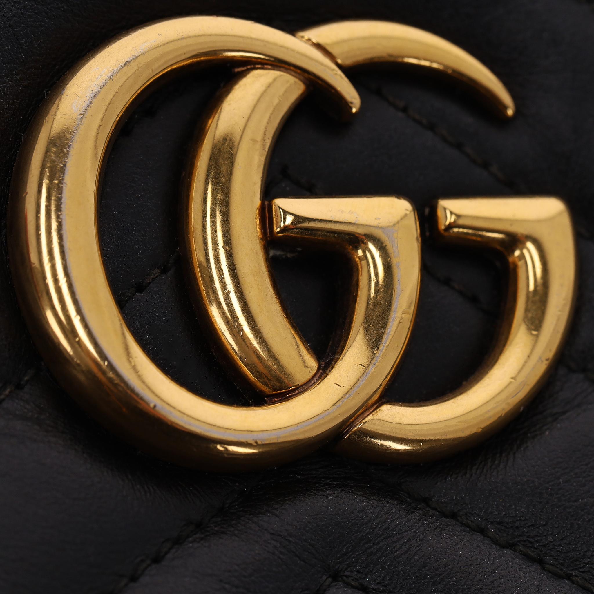 Gucci GG Marmot Matelasse Leather Mini Camera Bag en vente 4