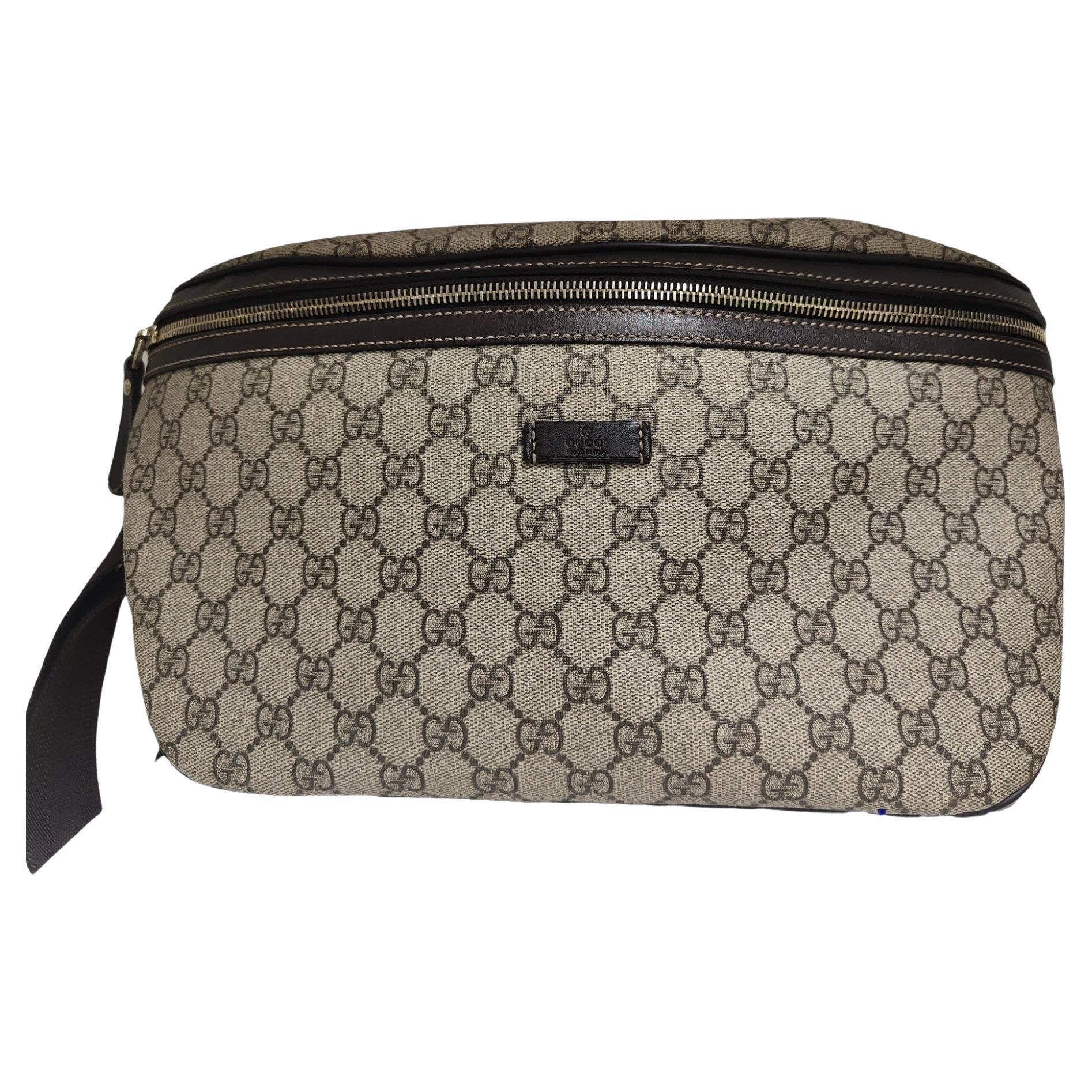 Gucci Beige/Blue GG Supreme Canvas Messenger Bag For Sale at 1stDibs gucci gg supreme large