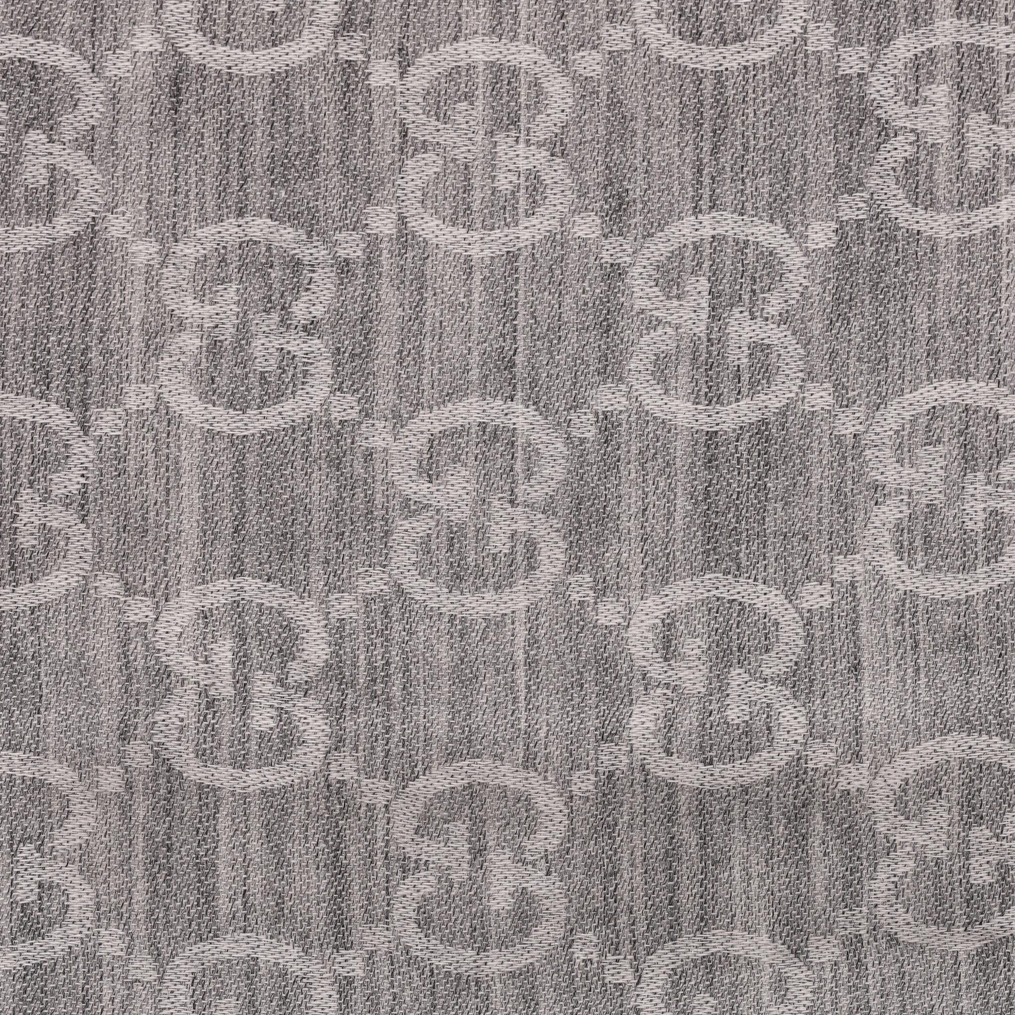 Gris Écharpe en soie et laine mélangées avec monogramme GG de Gucci