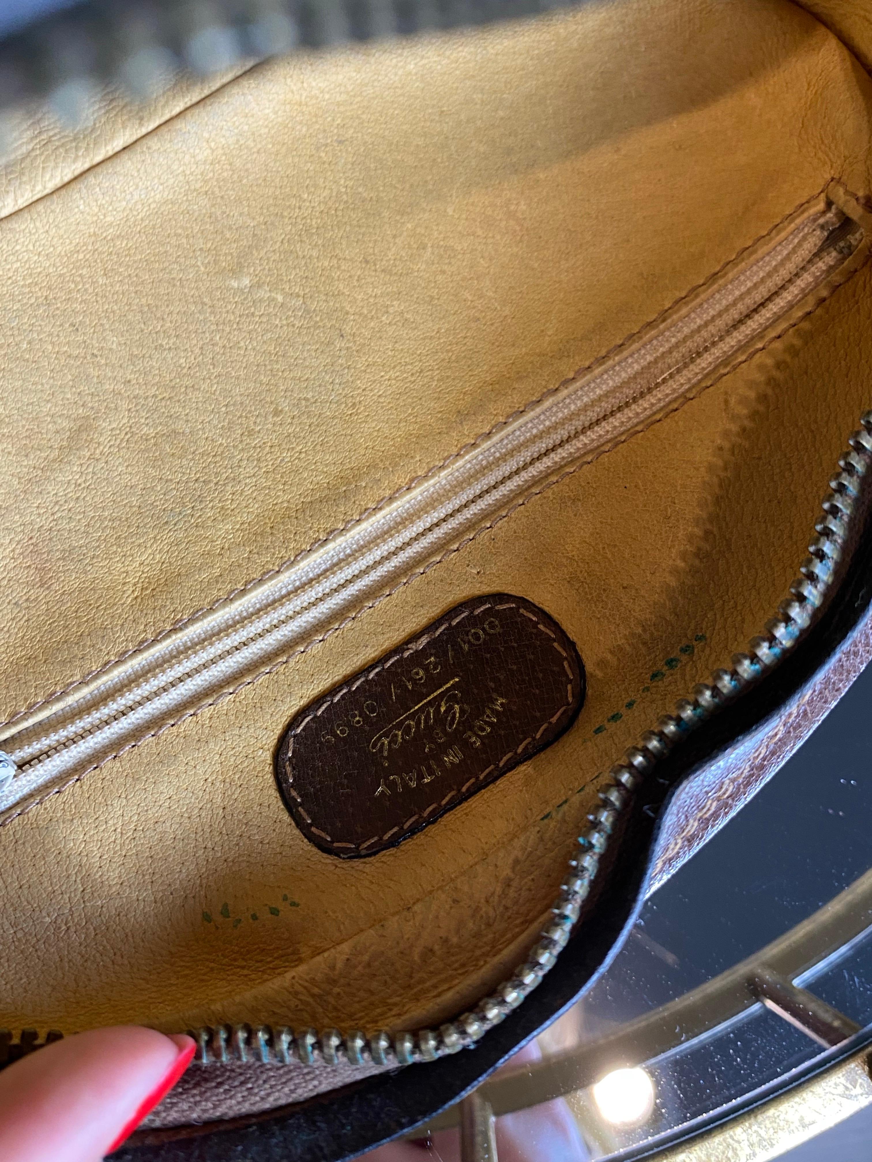 Gucci GG monogram vintage Shoulder Bag For Sale 4