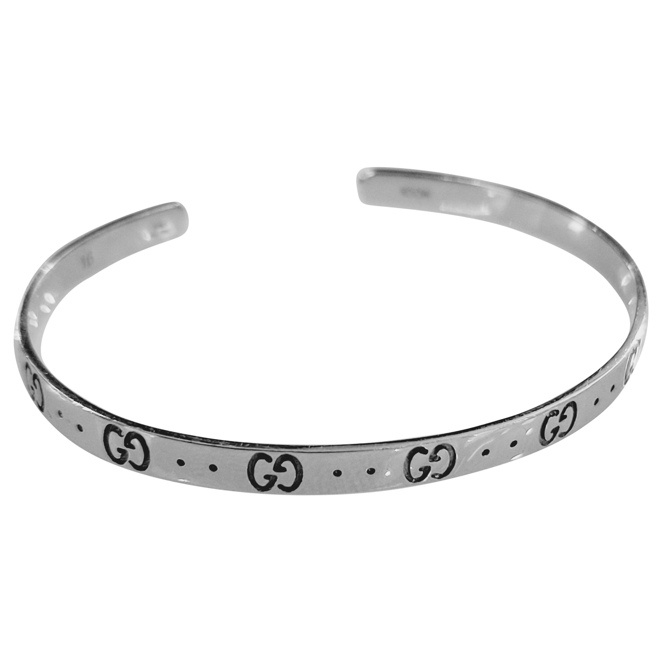 Gucci GG Motif Pulsera abierta estrecha de oro blanco de 18 quilates en venta