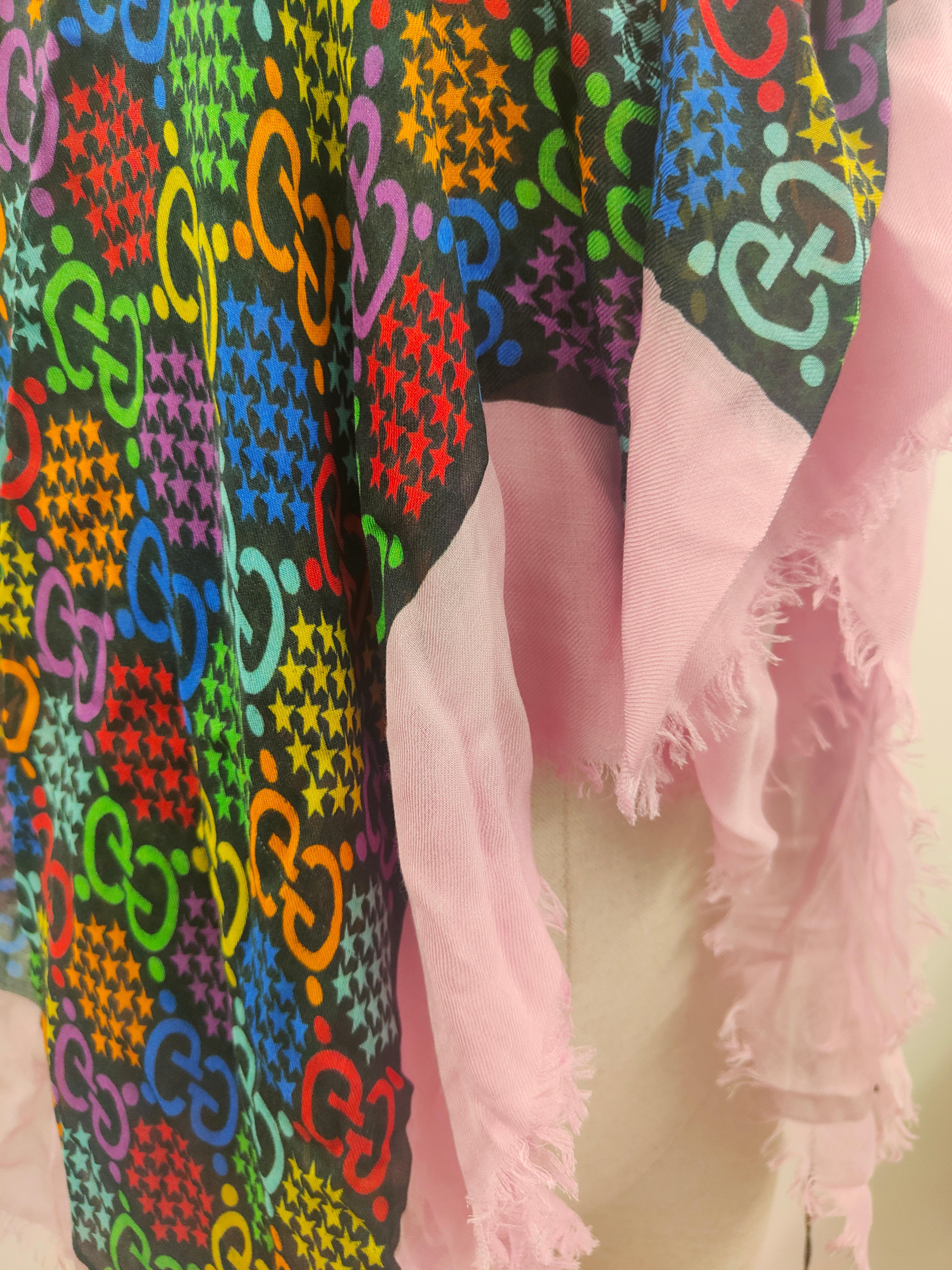 Mehrfarbiger Schal von Gucci GG NWOT im Angebot 2
