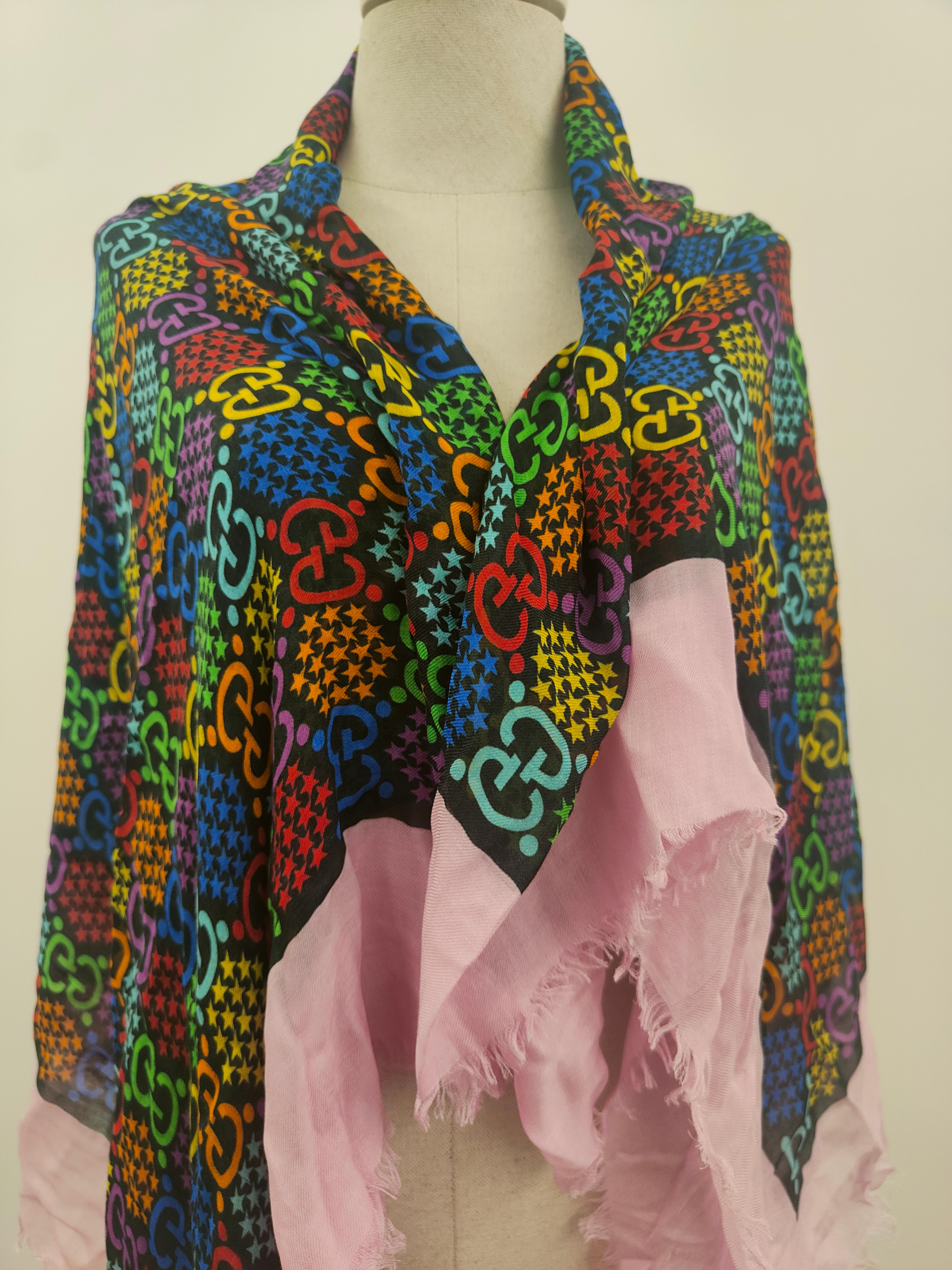 Sciarpa Gucci GG multicolore NWOT in vendita 4