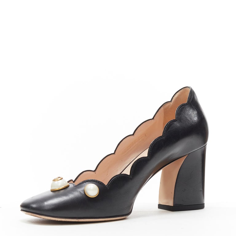 GUCCI GG Pearl black leather scalloped edge round toe chunky heel pump  EU37.5 For Sale at 1stDibs | gucci pearl shoes, scalloped heels