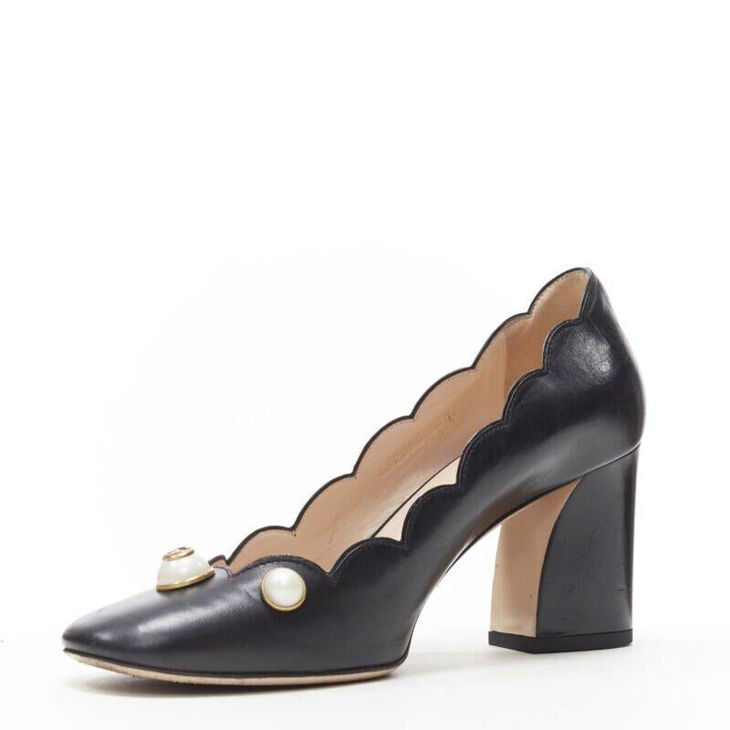 GUCCI GG - Escarpins à talons ronds à bord festonné en cuir noir avec perles EU37,5 Bon état - En vente à Hong Kong, NT