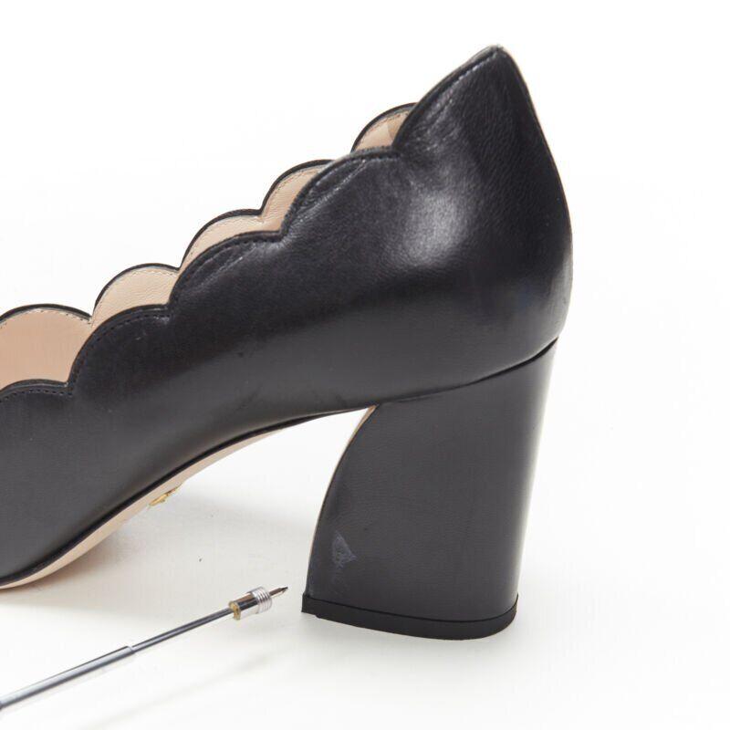 GUCCI GG - Escarpins à talons ronds à bord festonné en cuir noir avec perles EU37,5 en vente 4