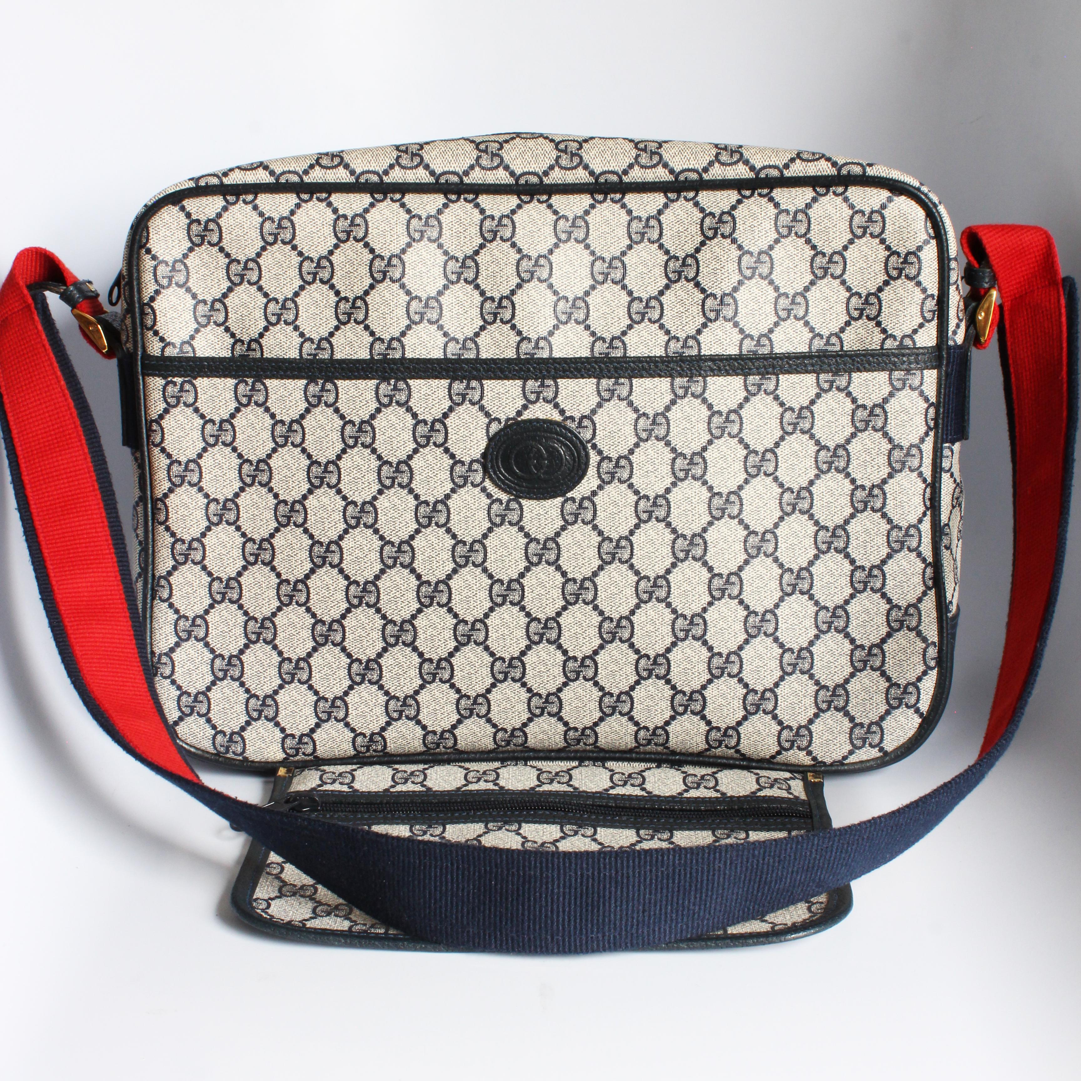 Gray Gucci GG Plus Messenger Bag Travel Carry On with Removable Pouch Navy Vintage For Sale