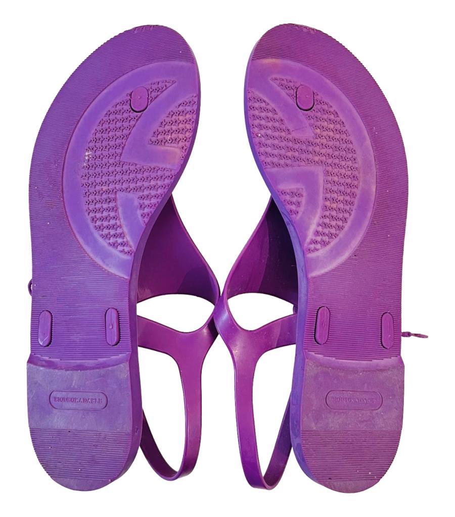 Gucci 'GG' Rubber Flip-Flop Sandals 2