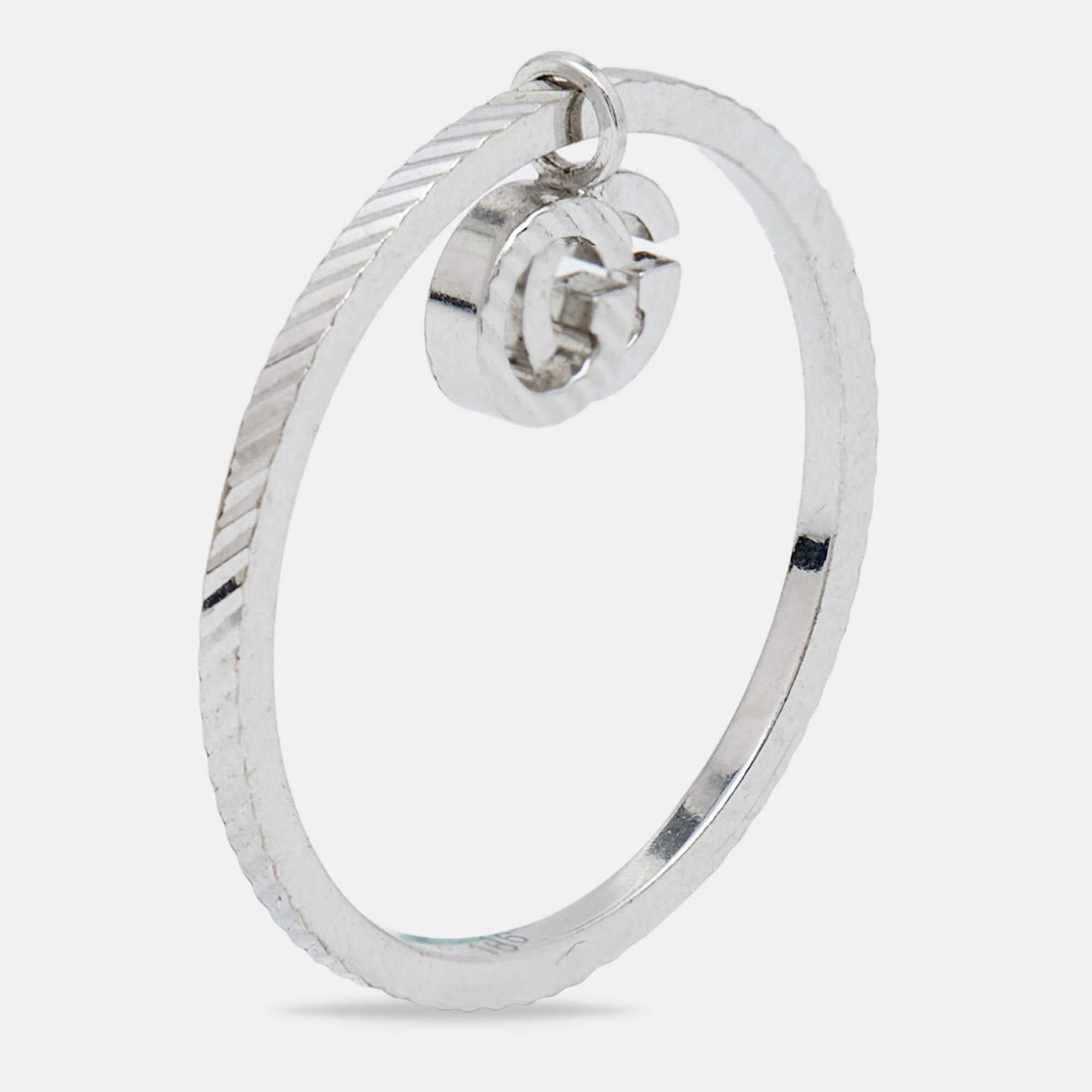 Women's Gucci GG Running 18k White Gold Charm Ring Size 56 For Sale