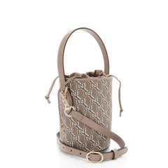 Gucci GG Shadow Mini-Bucket-Tasche mit Kordelzug und Schulterriemen