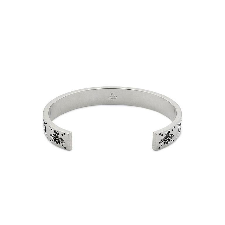 Gucci GG Sterling Silver Engraved Bee Cuff Bracelet YBA728296001

The historical GG motif appears alongside a favorite House symbol, the bee. The contemporary feel to the design echos the gender-fluid approach that is seen throughout the collection.