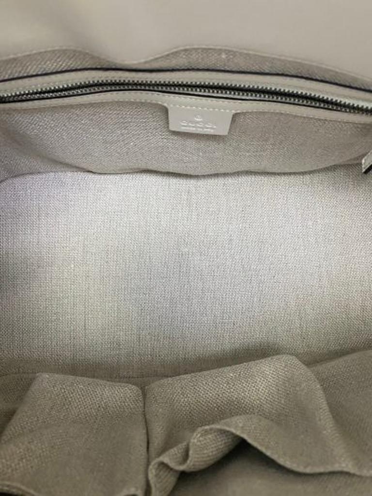 Women's Gucci GG Supreme bag in Supreme Fabric and White Leather Trim