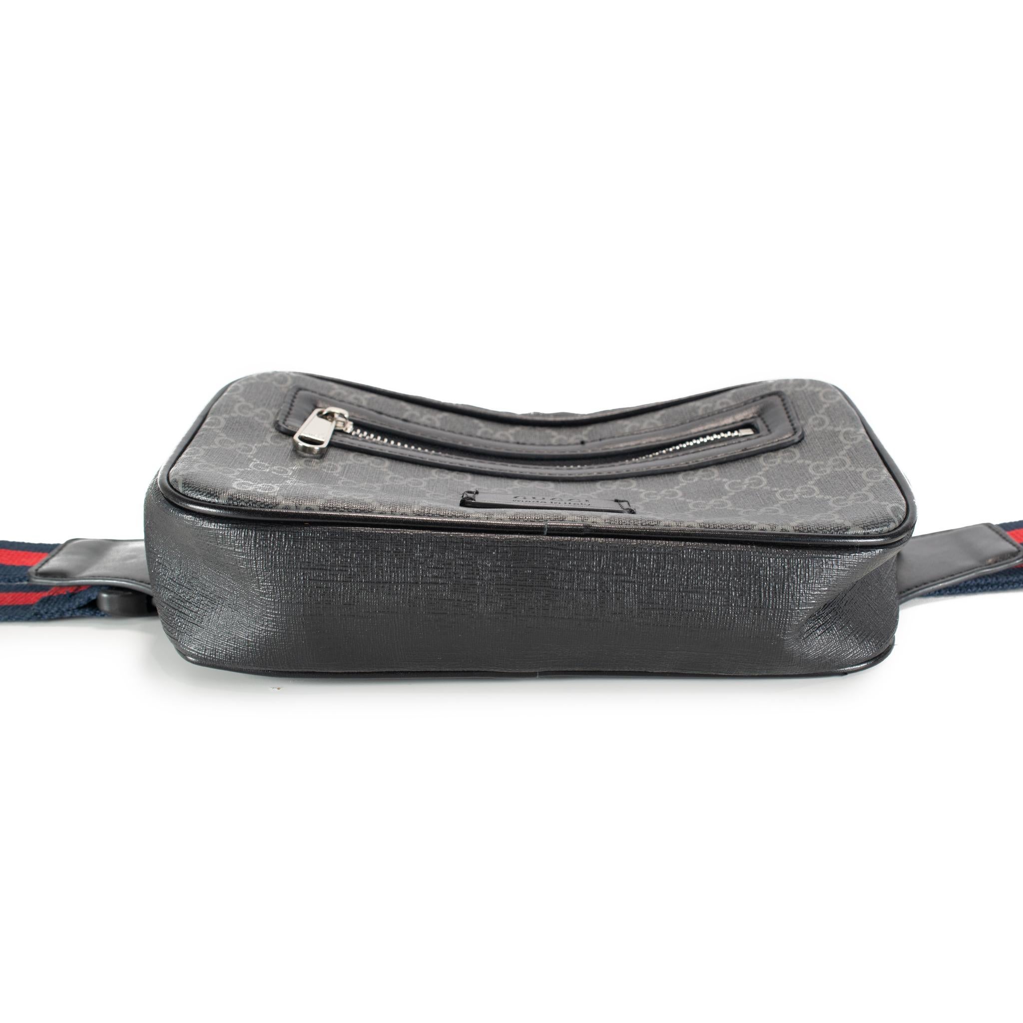 Women's or Men's Gucci GG Supreme Black Canvas 474293 Belt Bag For Sale