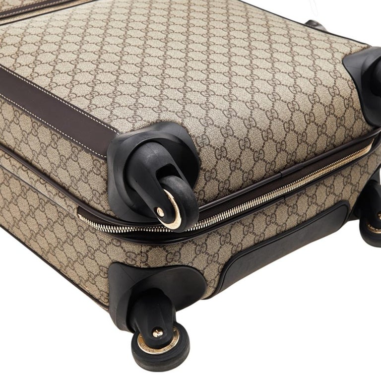 Gucci black Medium GG Supreme Cabin Suitcase (64cm)